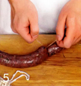 домашние свиные колбаски