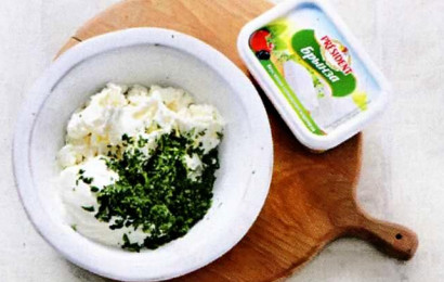 вкусный Клаб-сэндвич с ветчиной,