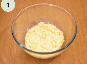 Масло растереть с сахаром