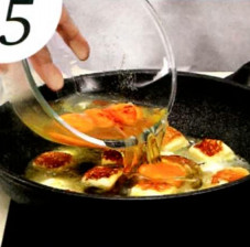 рецепт яичницы +с помидорами +и сыром